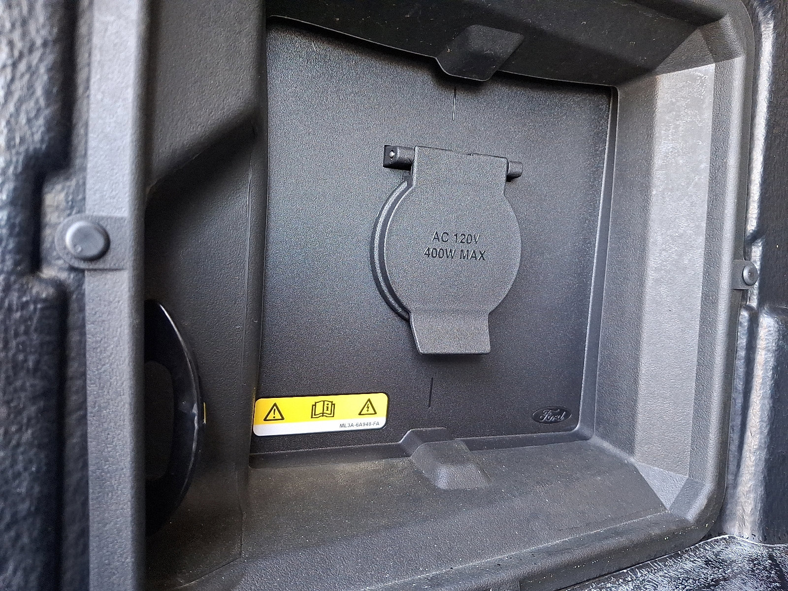 Certified 2022 Ford F150 XLT w/ Equipment Group 302A High image 29