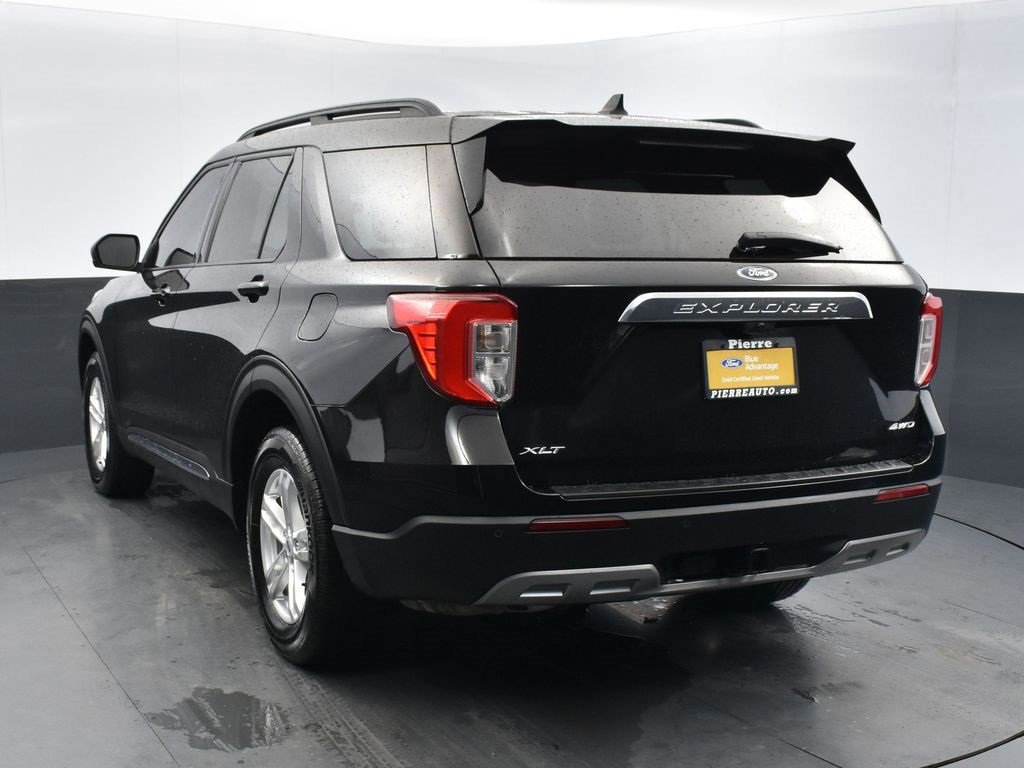 Certified 2023 Ford Explorer XLT w/ Equipment Group 202A image 4