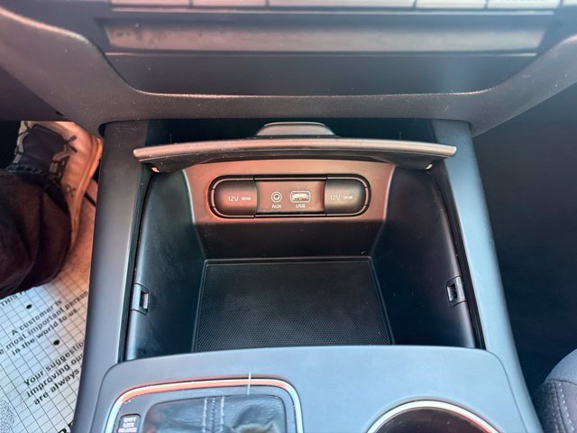 Used 2019 Kia Sorento AWD V6 image 27
