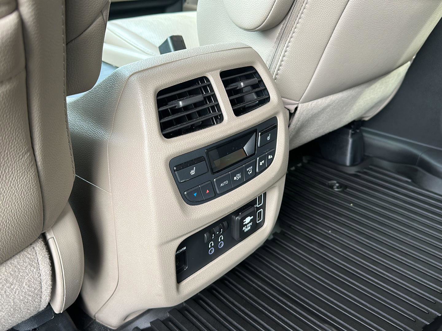 Used 2022 Honda Pilot Elite image 25