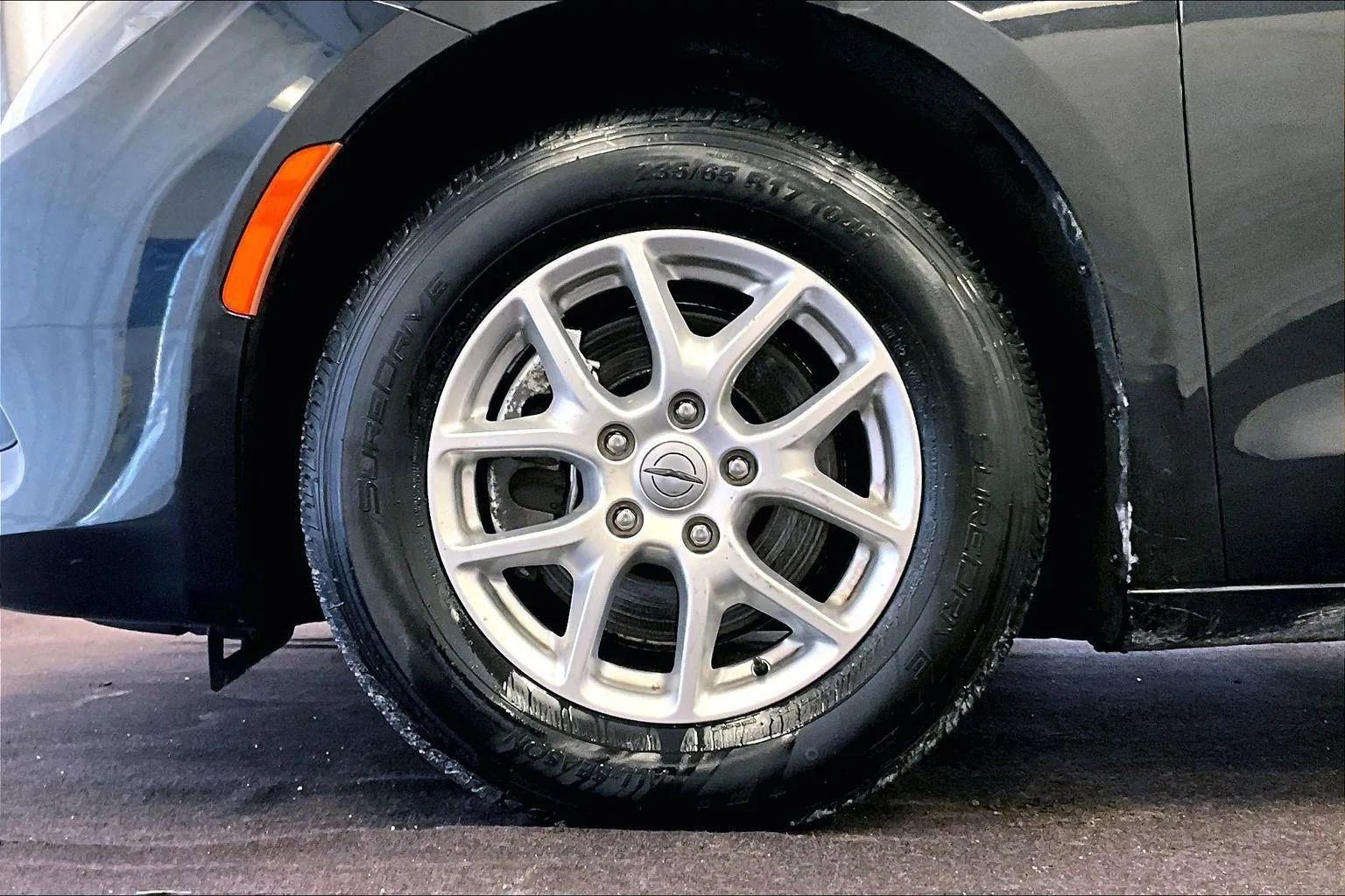 Used 2022 Chrysler Voyager LX image 8