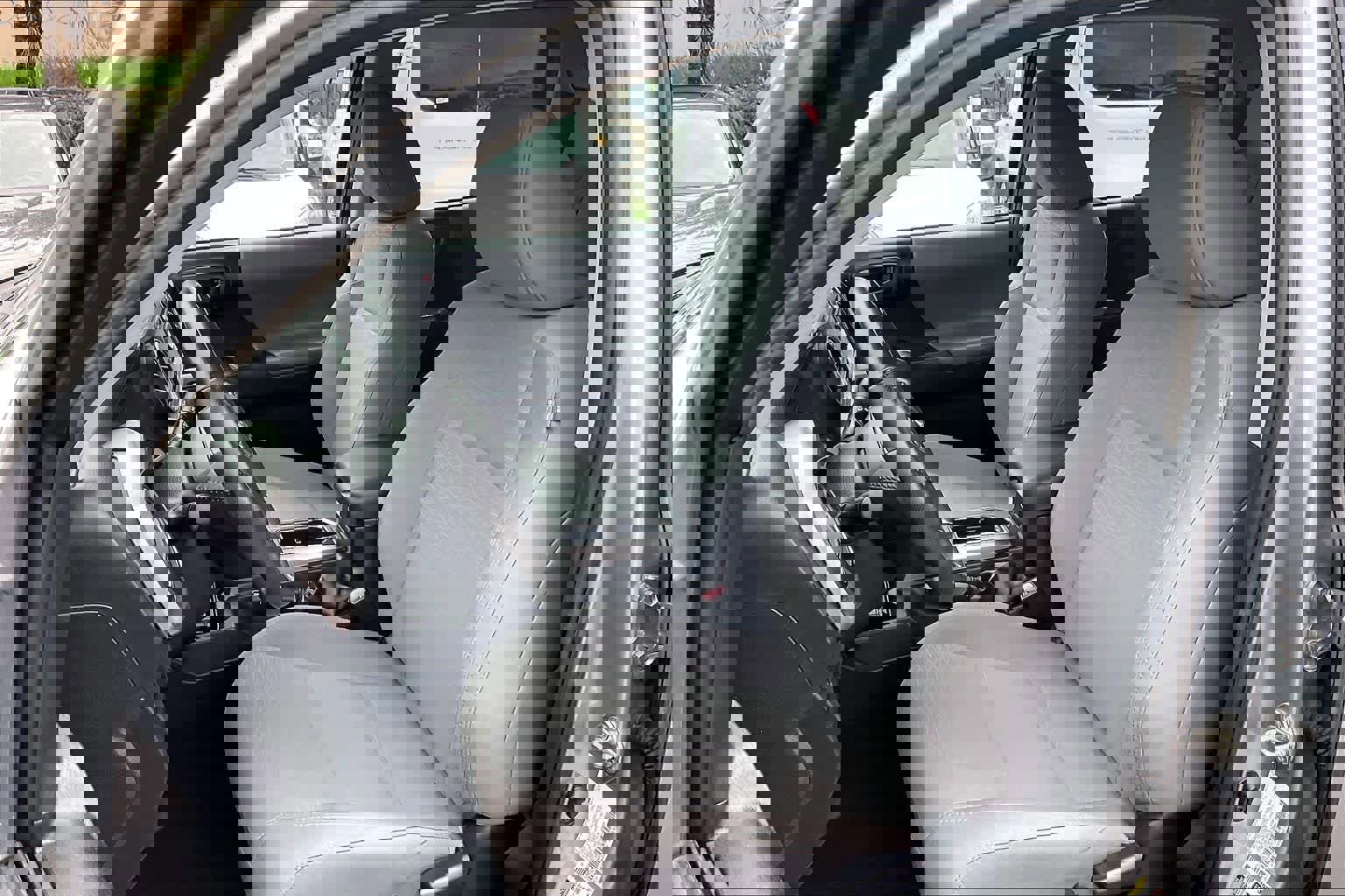 Used 2017 Toyota Tacoma SR5 RWD image 13