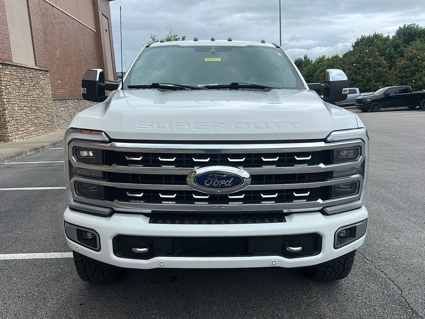 Certified 2023 Ford F250 Platinum w/ Tremor Off-Road Package AWD/4WD image 8