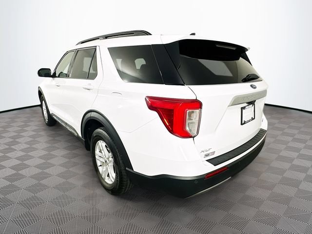 Certified 2023 Ford Explorer XLT w/ Equipment Group 202A AWD/4WD image 9