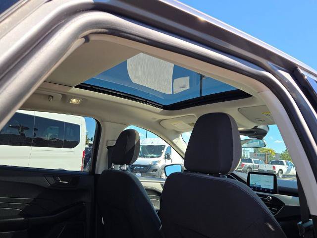 Certified 2022 Ford Escape SE w/ Cold Weather Package FWD image 8
