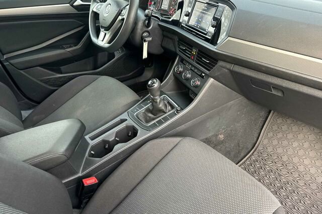 Used 2021 Volkswagen Jetta S w/ Driver Assistance Package image 12