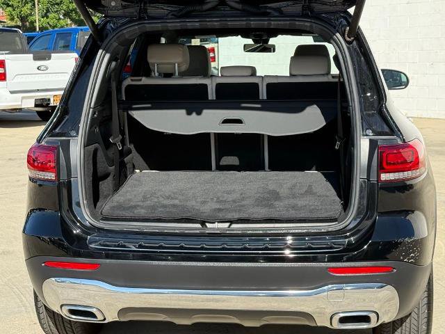 Used 2022 Mercedes-Benz GLB 250 w/ Premium Package Lite image 18