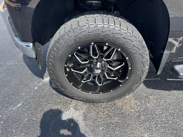 Used 2019 Chevrolet Silverado 1500 LT w/ All-Star Edition AWD/4WD image 3