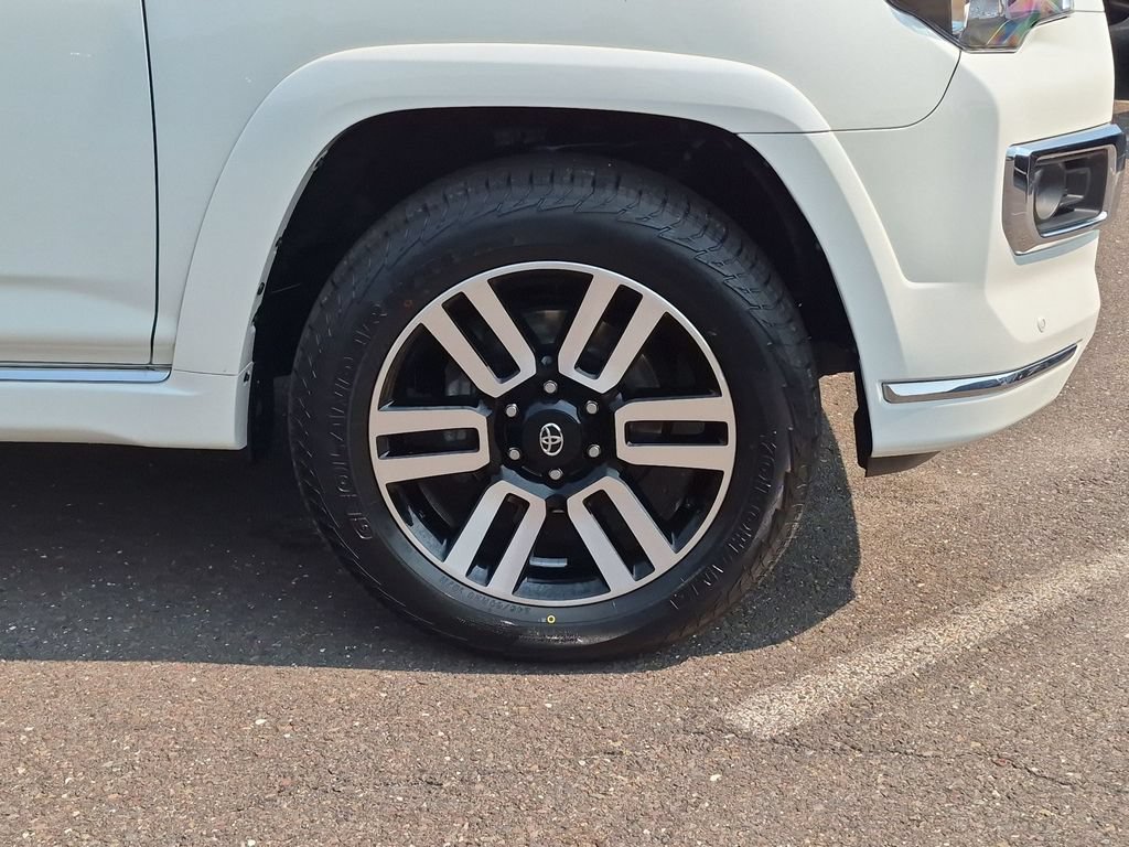 Used 2023 Toyota 4Runner Limited AWD/4WD image 18