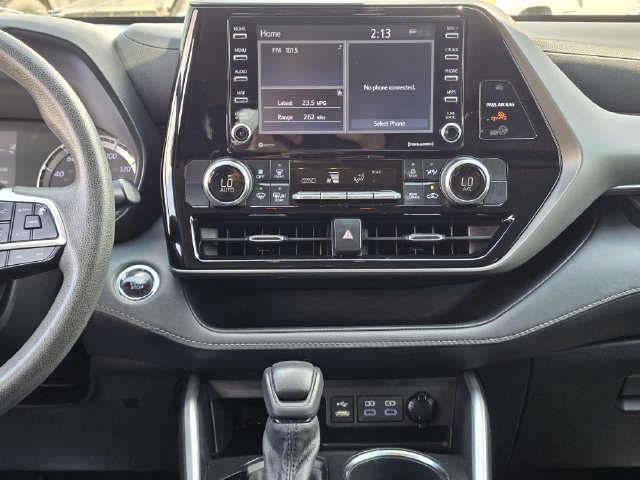 Used 2022 Toyota Highlander L FWD image 9