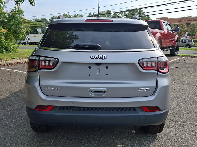 Used 2021 Jeep Compass Latitude w/ Driver Assistance Group AWD/4WD image 9