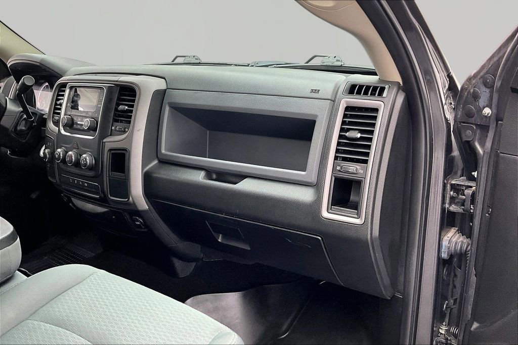 Used 2018 RAM 2500 Tradesman w/ Chrome Appearance Group image 17