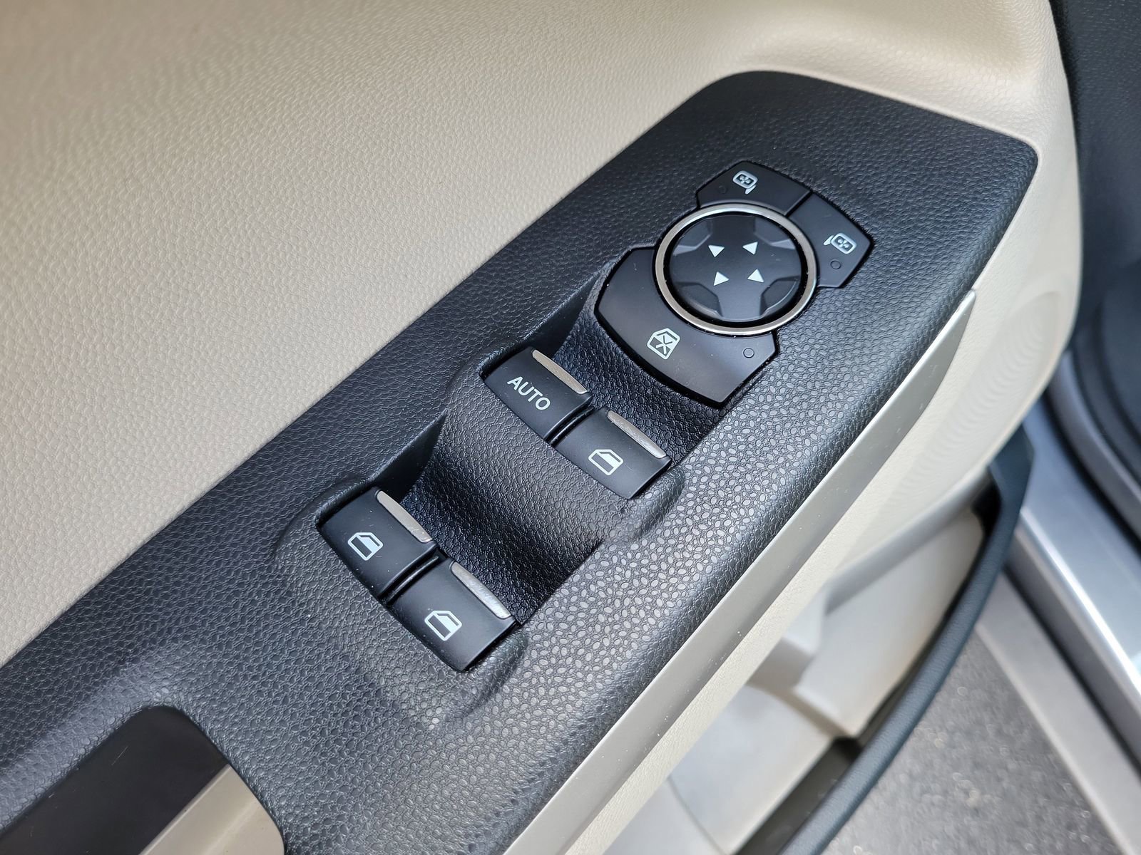 Certified 2020 Ford EcoSport S FWD image 14