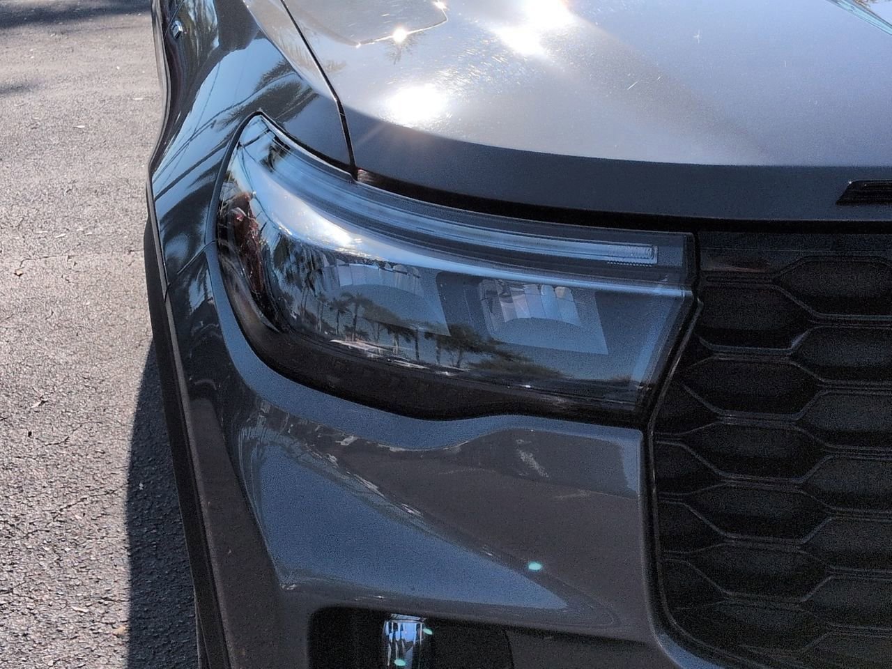 Certified 2025 Ford Explorer ST-Line AWD/4WD image 10