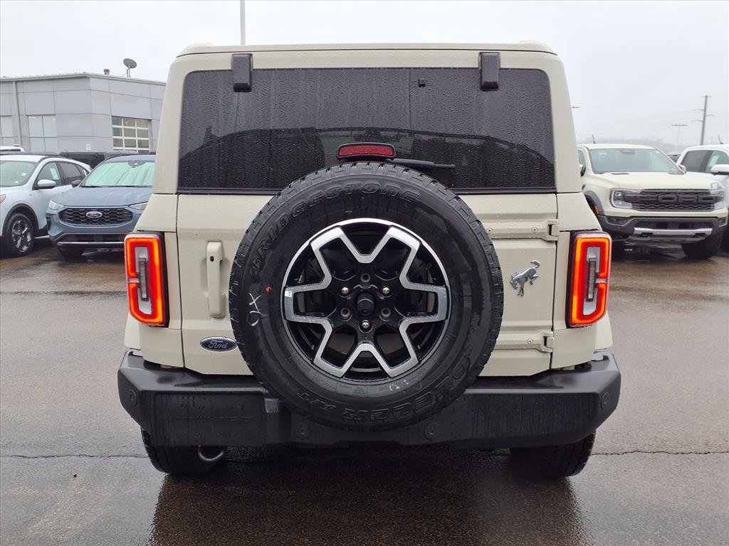 Certified 2025 Ford Bronco Outer Banks image 3