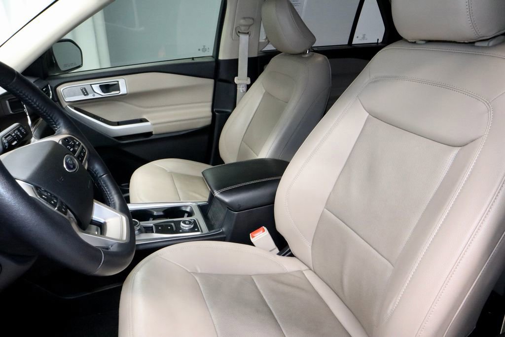 Certified 2021 Ford Explorer Limited w/ Equipment Group 301A image 25