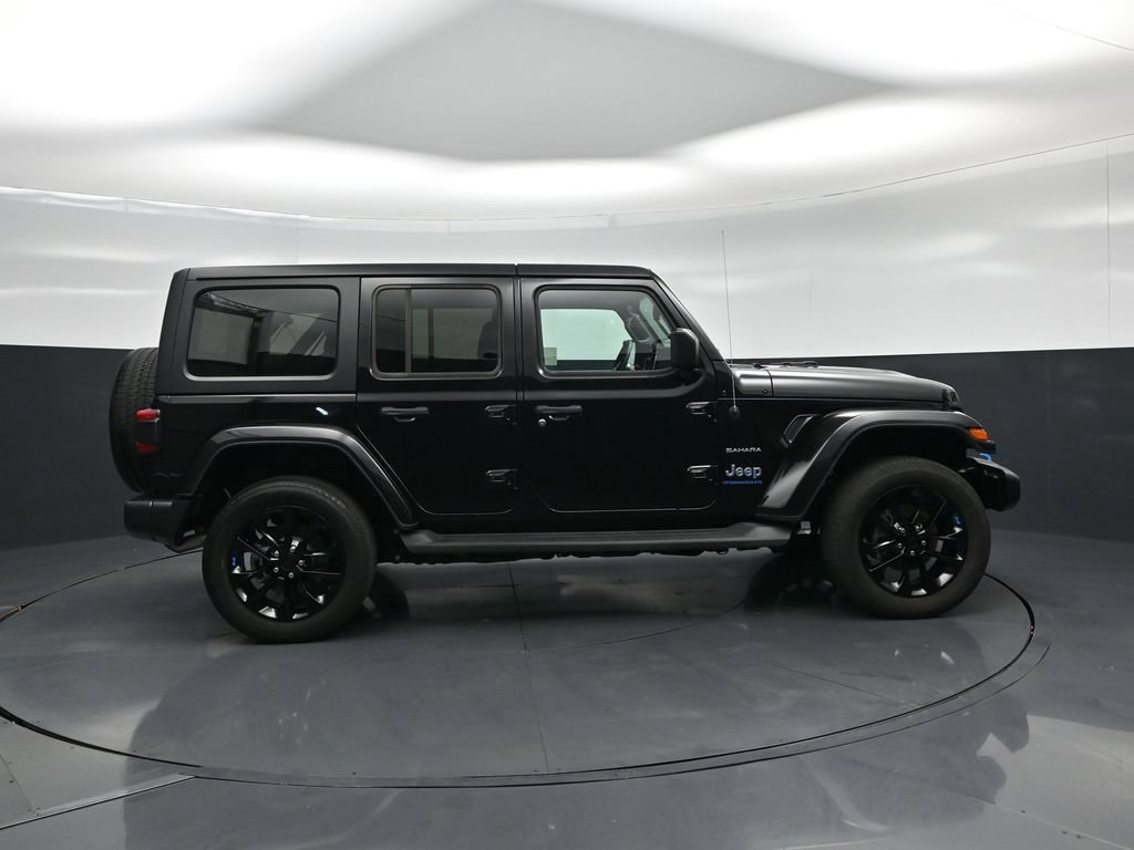 Used 2023 Jeep Wrangler Unlimited Sahara AWD/4WD image 20