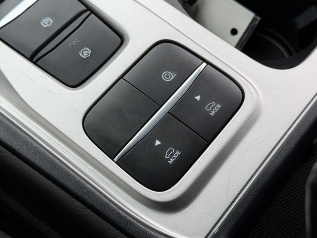 Certified 2022 Ford Explorer XLT RWD image 22