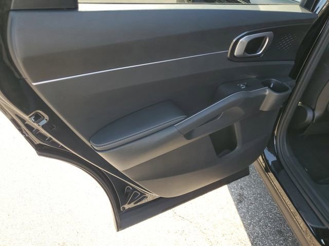 Used 2021 Kia Sorento LX image 13