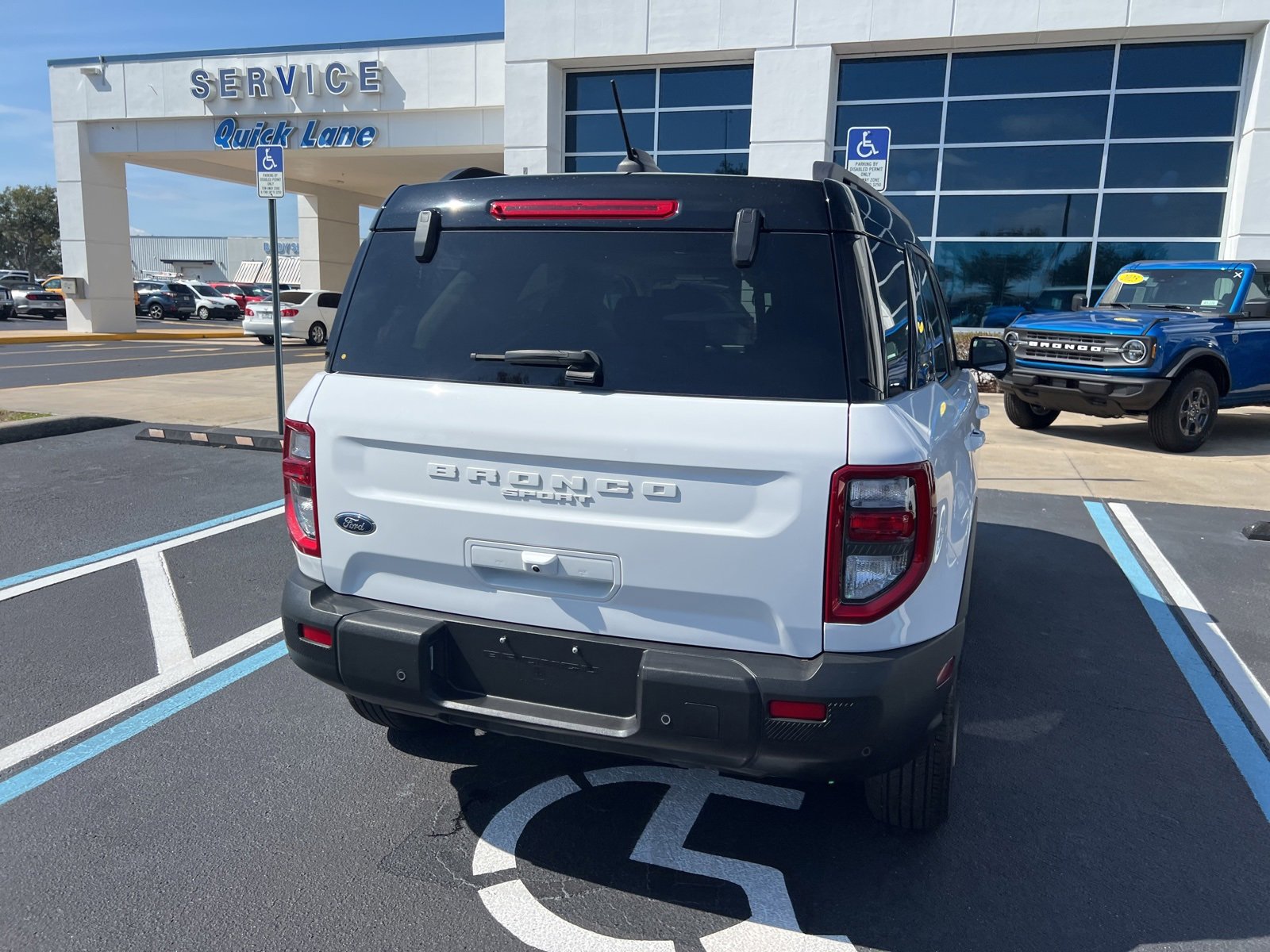 Certified 2025 Ford Bronco Sport Outer Banks w/ Outer Banks Tech Package+ image 8