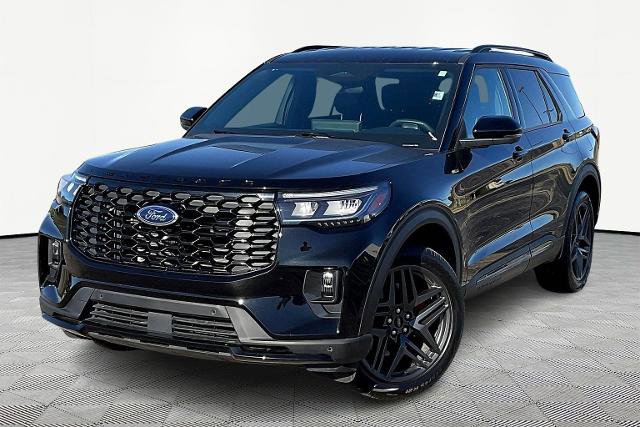 Certified 2025 Ford Explorer ST-Line w/ ST-Line Street Pack image 2