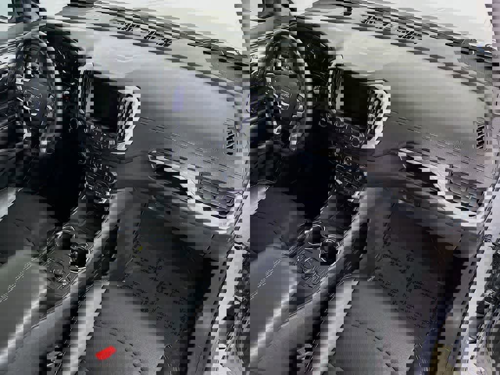 Used 2023 GMC Terrain SLT image 31