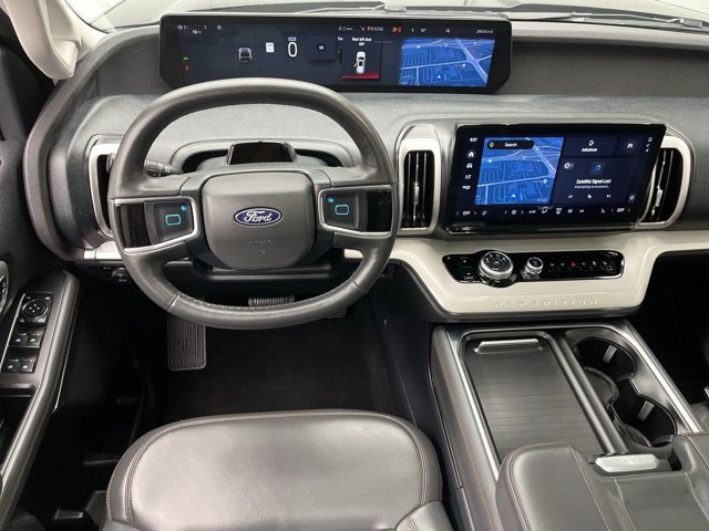 Certified 2025 Ford Expedition Active AWD/4WD image 18
