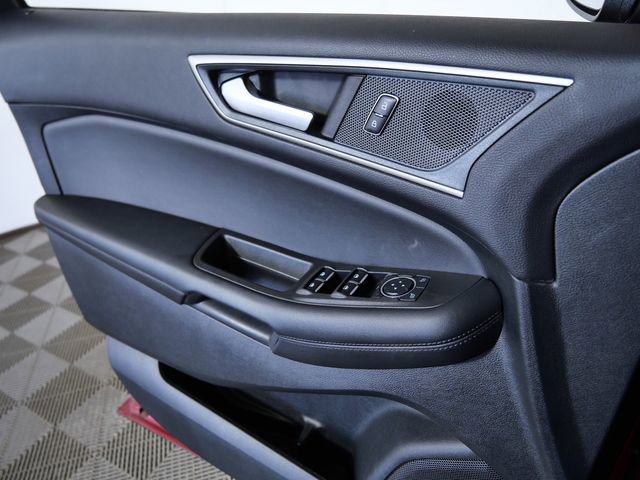 Certified 2024 Ford Edge SEL w/ Convenience Package image 9