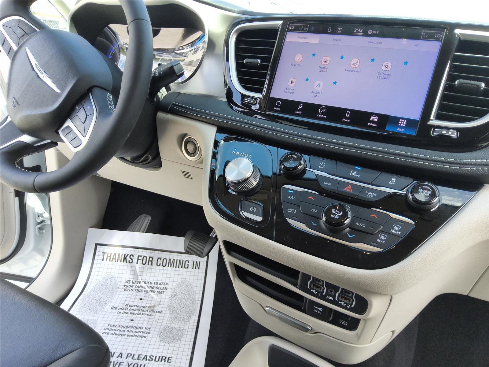 Used 2022 Chrysler Pacifica Touring-L AWD/4WD image 27