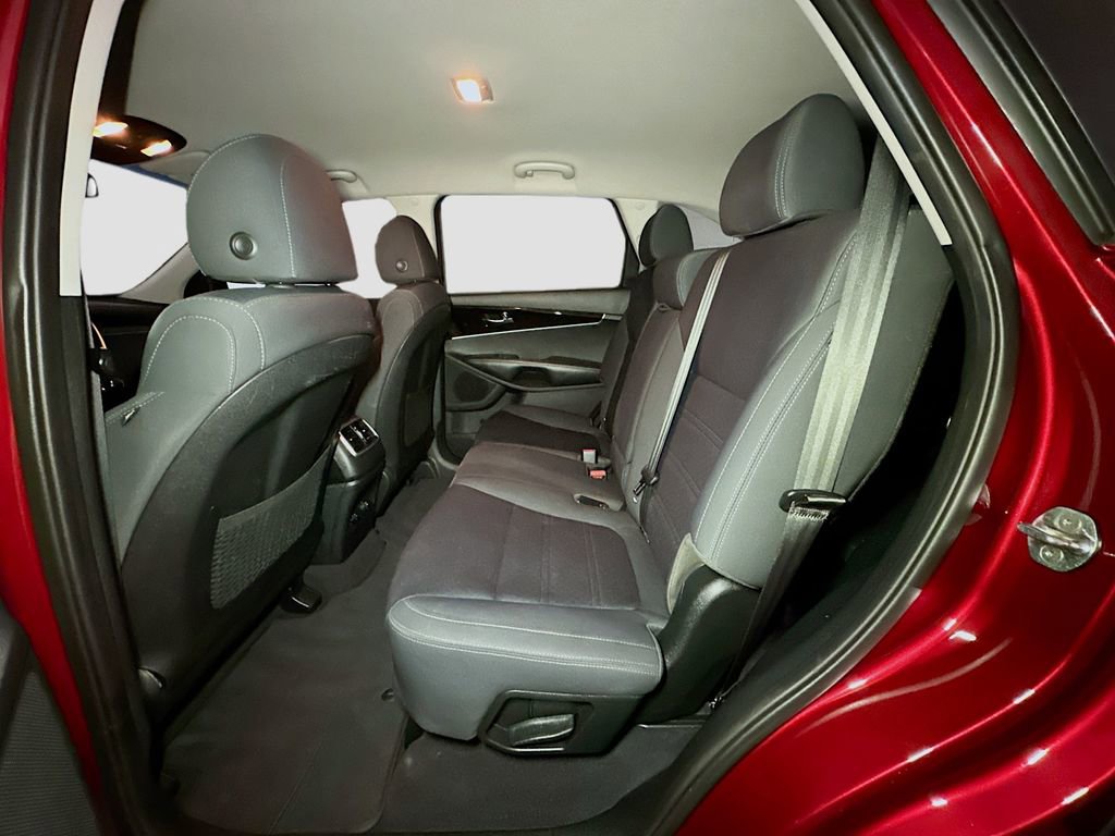 Used 2020 Kia Sorento AWD V6 image 30