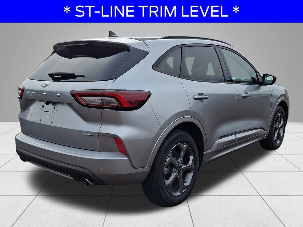 Certified 2023 Ford Escape ST-Line w/ Tech Pack #1 AWD/4WD image 4