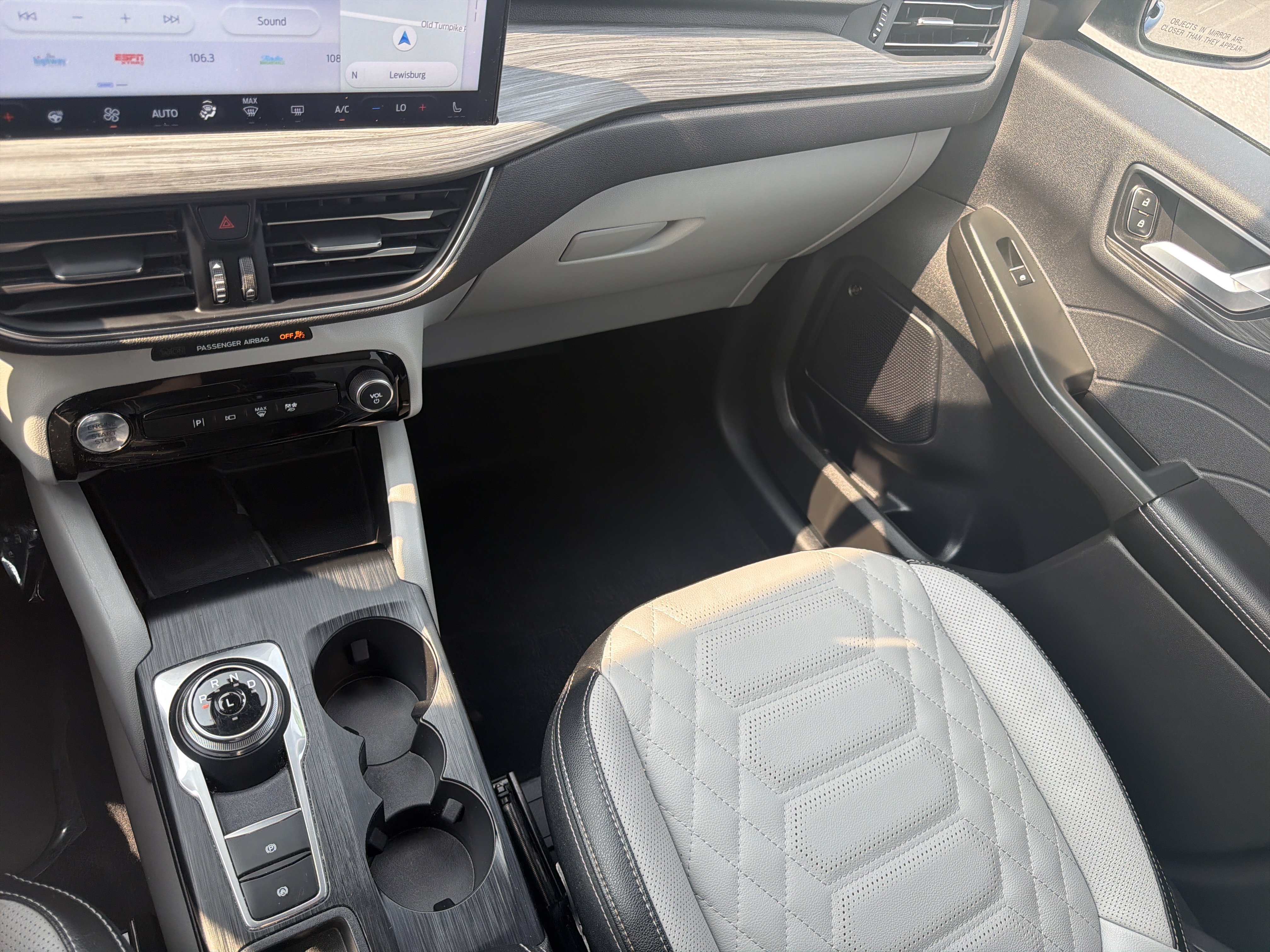 Certified 2023 Ford Escape SE w/ PHEV Premium Package FWD image 22