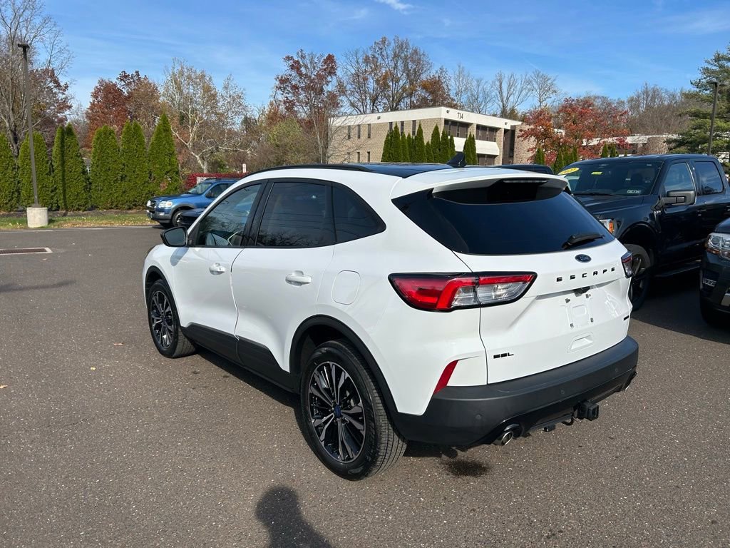 Certified 2022 Ford Escape SEL w/ SEL Stealth AWD Package image 4