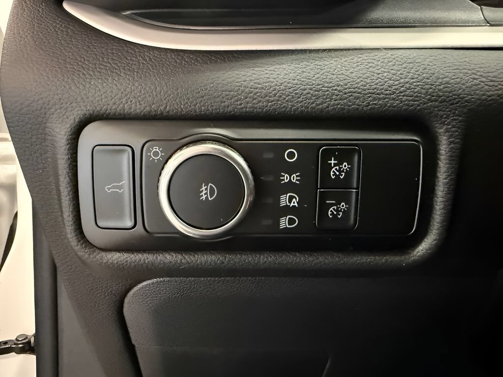 Certified 2024 Ford Explorer XLT w/ Equipment Group 202A AWD/4WD image 19