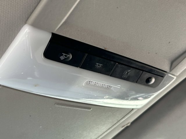 Used 2025 Nissan Pathfinder S FWD image 39