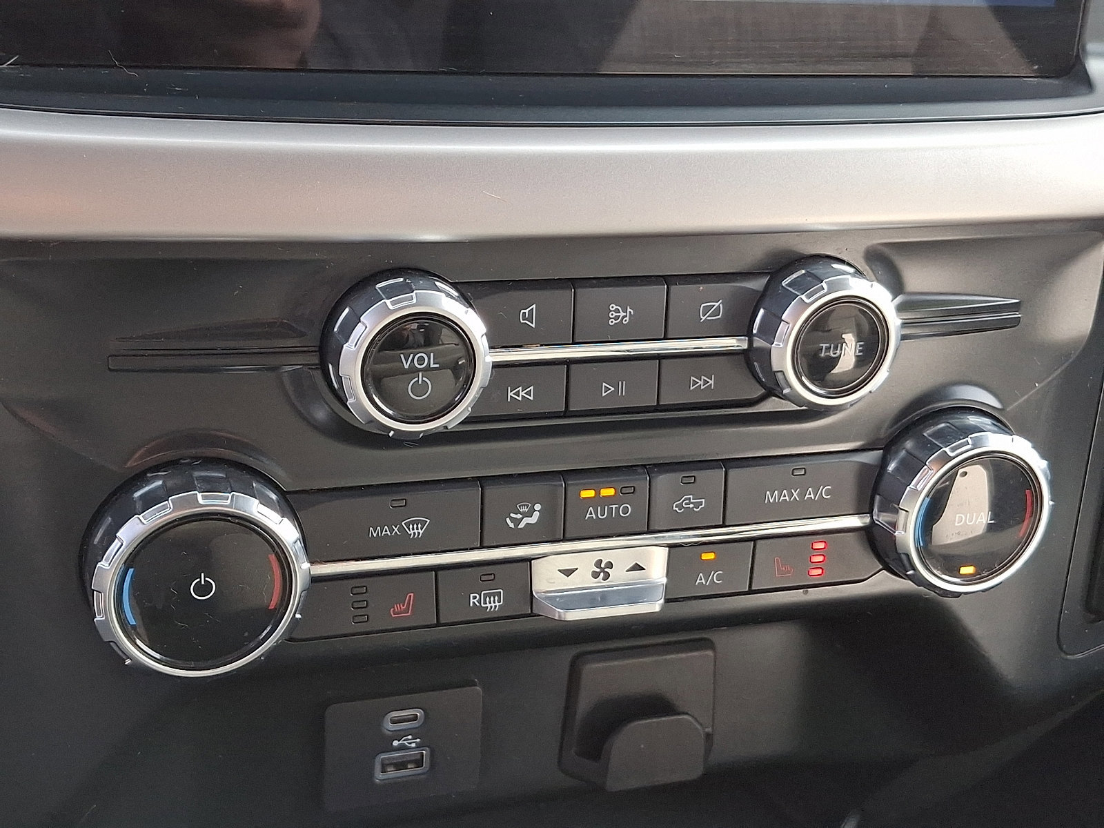 Certified 2022 Ford F150 XLT w/ Equipment Group 302A High image 14