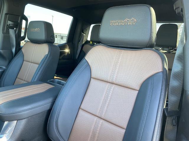 Used 2025 Chevrolet Silverado 1500 High Country image 11