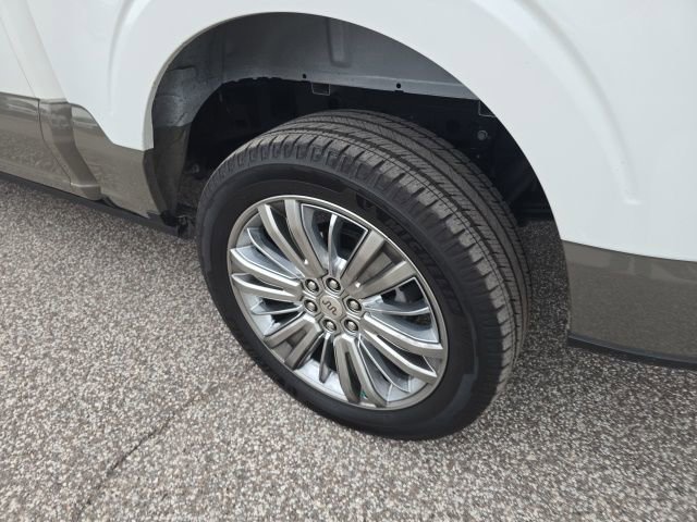 Certified 2025 Ford F150 King Ranch image 5