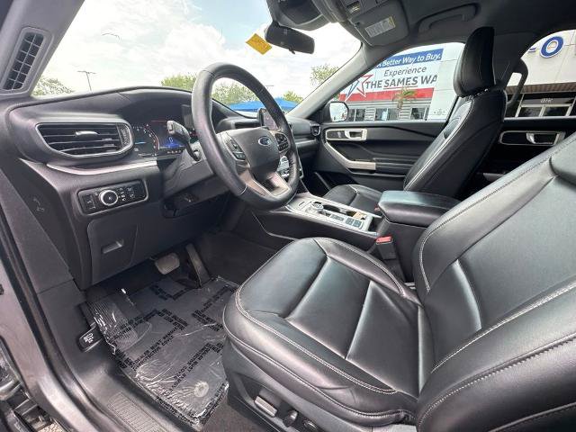 Certified 2023 Ford Explorer XLT w/ Equipment Group 202A RWD image 13