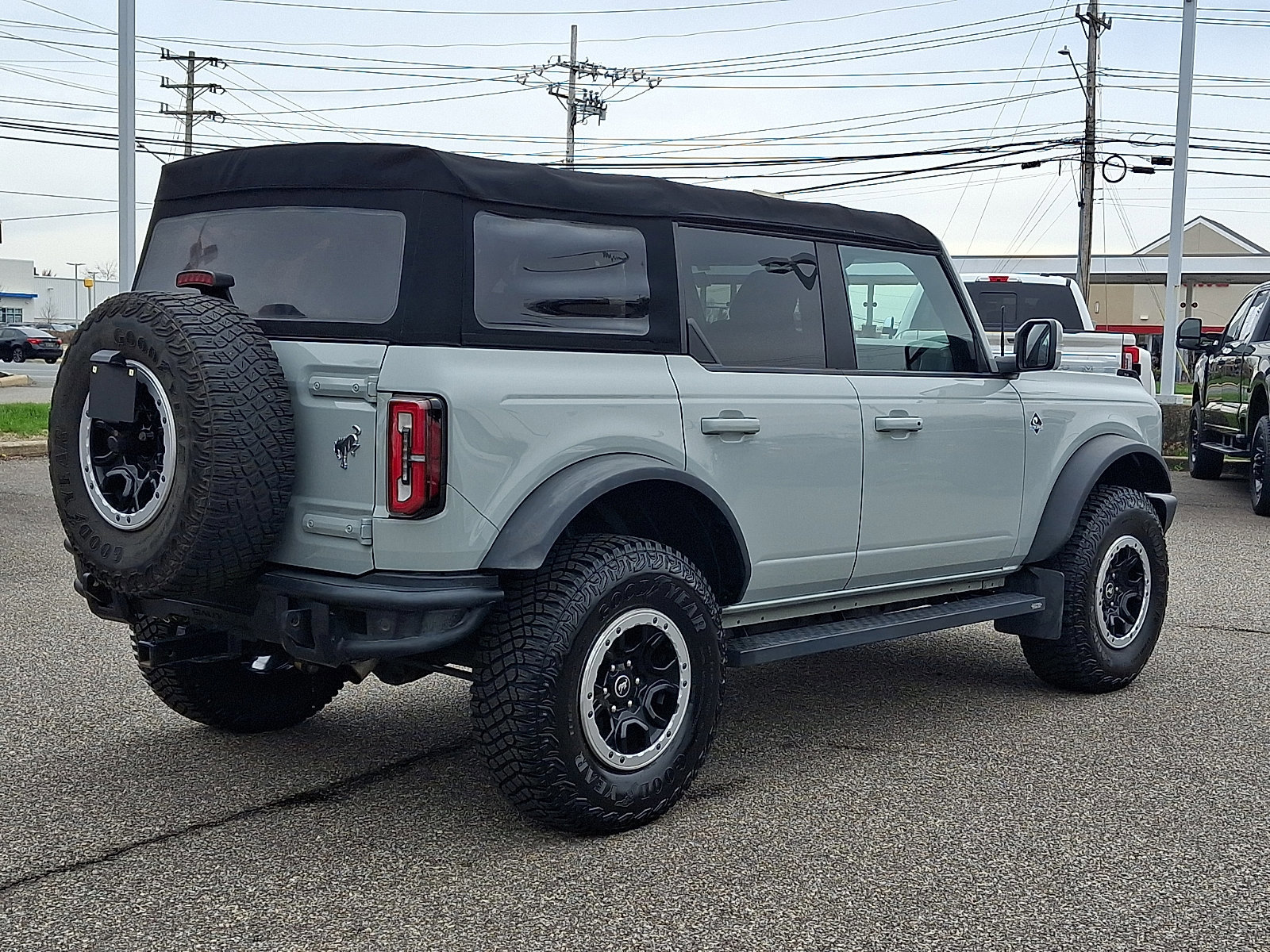 Certified 2022 Ford Bronco Outer Banks w/ Sasquatch Package image 8