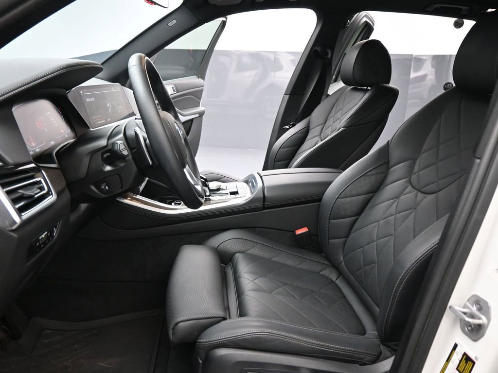 Used 2023 BMW X5 sDrive40i w/ Premium Package image 9