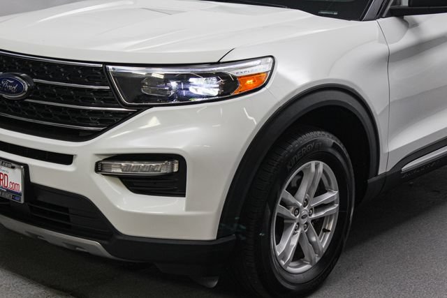 Certified 2023 Ford Explorer XLT w/ Equipment Group 202A AWD/4WD image 4