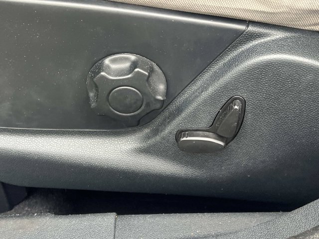 Certified 2019 Ford EcoSport SE w/ SE Convenience Package FWD image 17