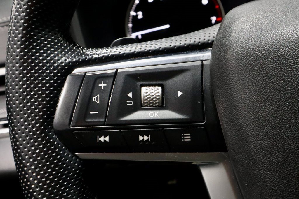 Used 2022 Mitsubishi Outlander SE image 25