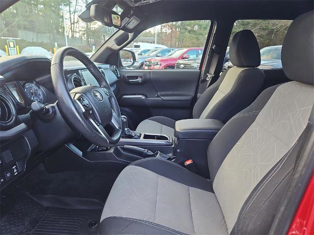 Used 2022 Toyota Tacoma TRD Off-Road image 16