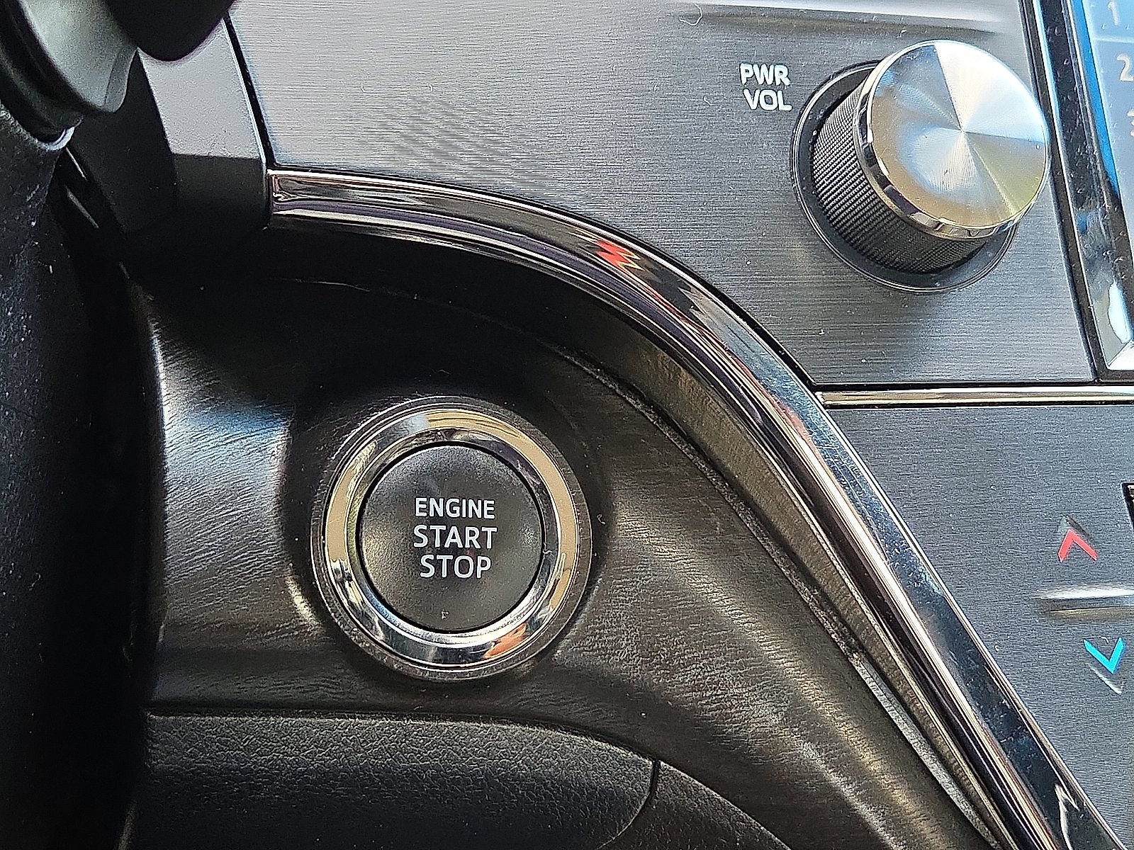 Used 2018 Toyota Avalon XLE Premium FWD image 22