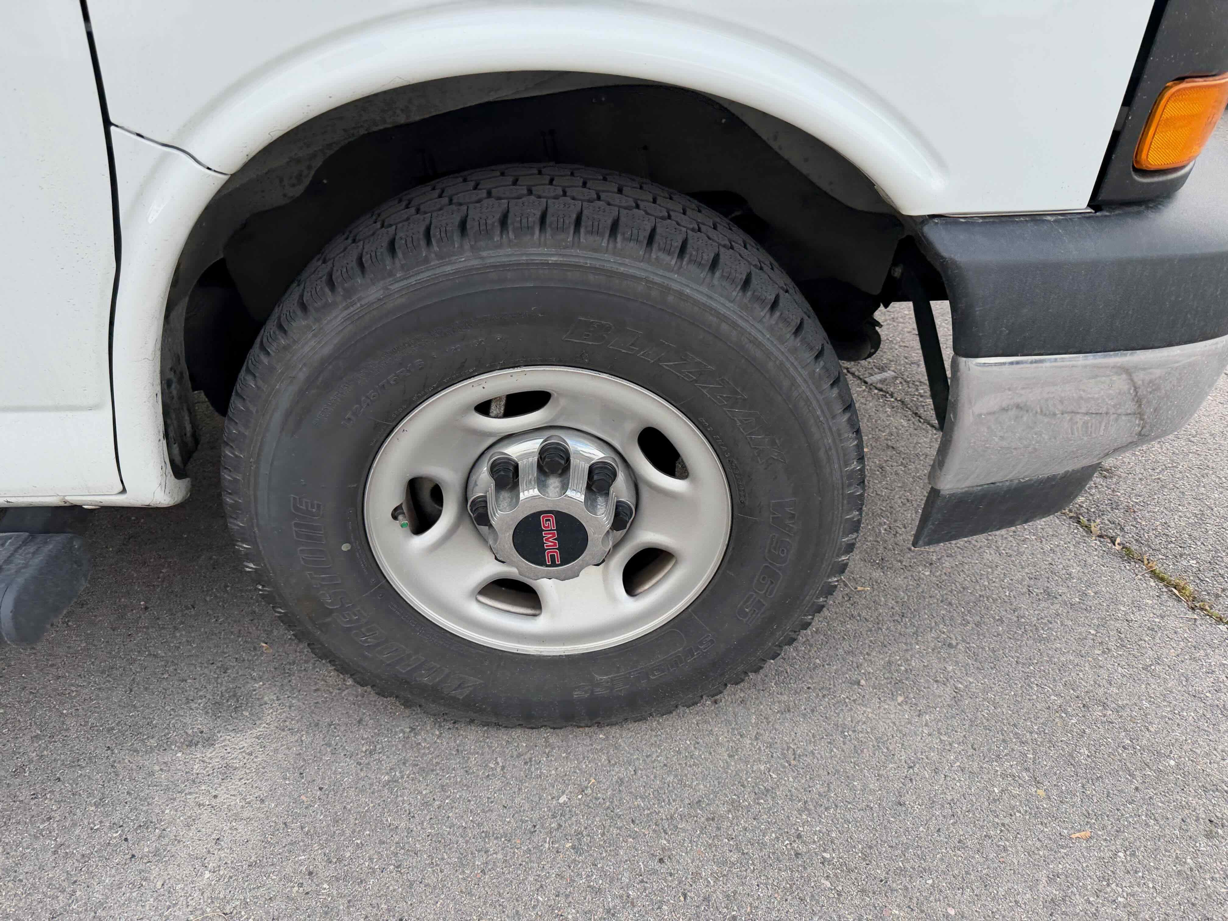 Used 2023 GMC Savana 2500 w/ Driver Convenience Package image 26