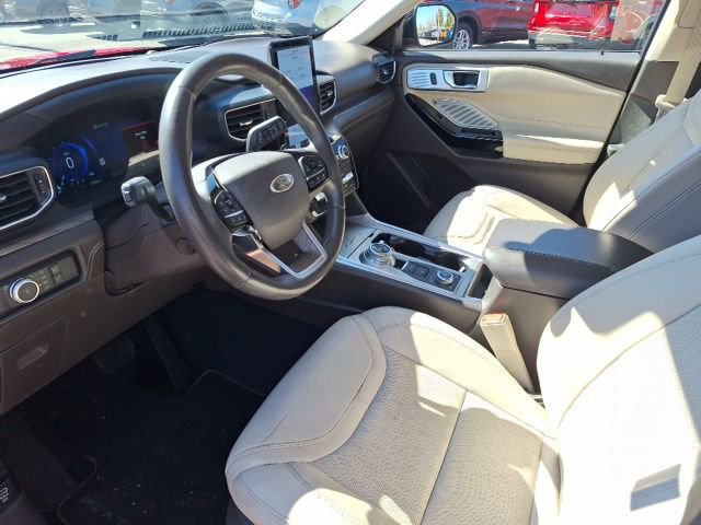 Certified 2021 Ford Explorer Platinum w/ Equipment Group 601A image 10