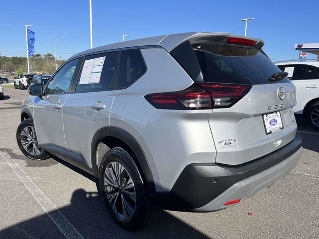 Used 2023 Nissan Rogue SV image 4