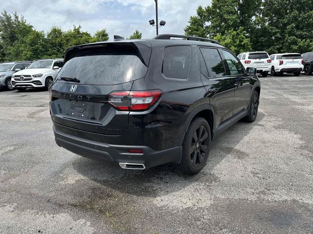 Used 2025 Honda Pilot Black Edition image 7
